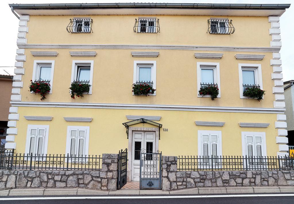 Apartments Hortensia Opatija Exteriör bild